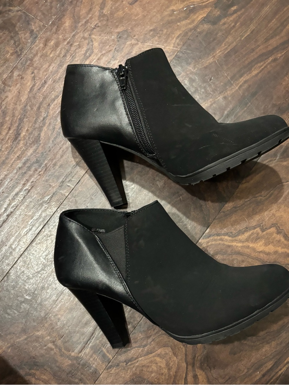 Black Women's Heeled Ankle Booties with Side Zip